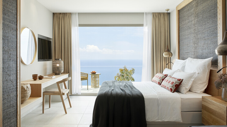 Elix, Mar-Bella Collection